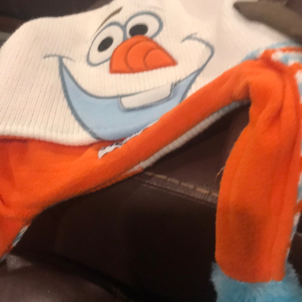 Olaf frozen flipeez beanie